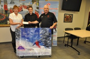 2015-CADS-RCMP-Accepting donation